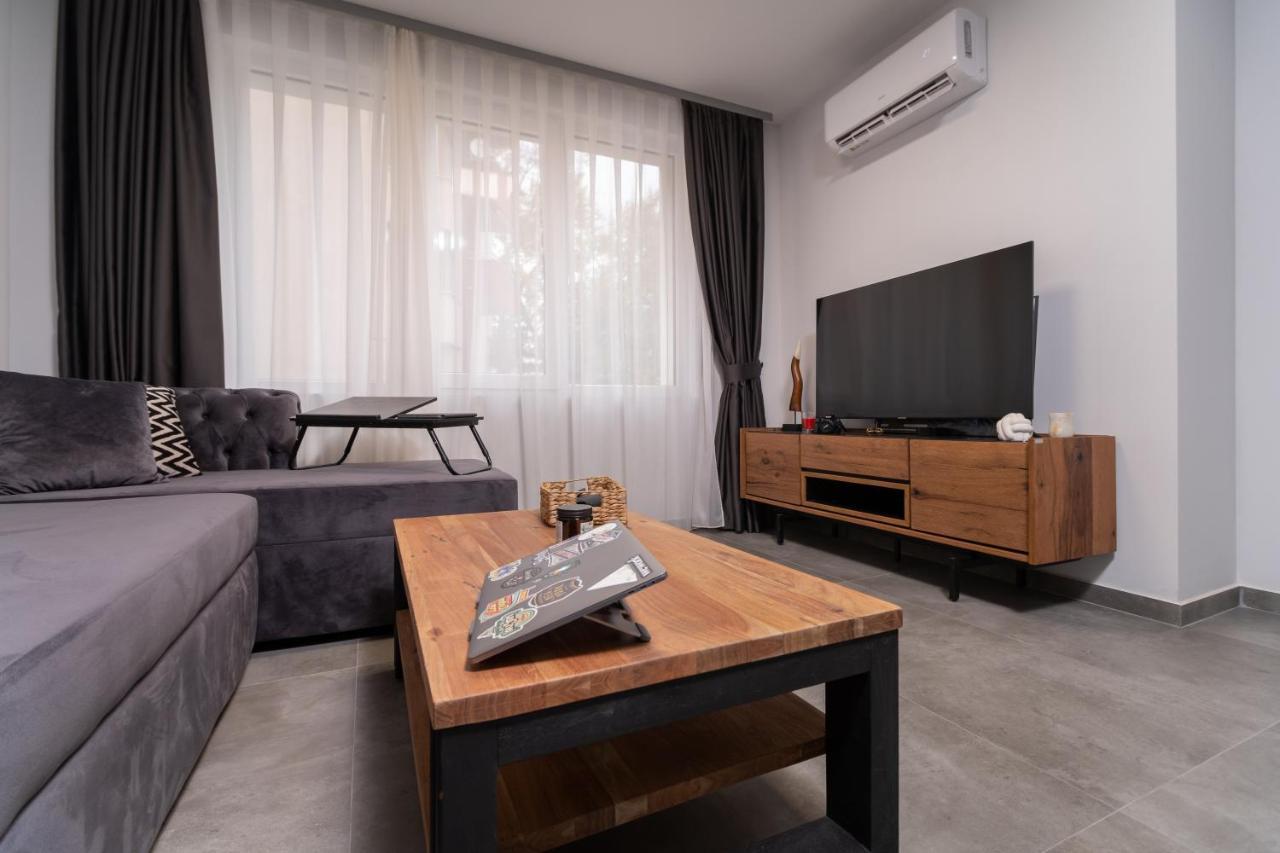 Chic 1Br Apartment With Balcony In Plovdiv Esterno foto