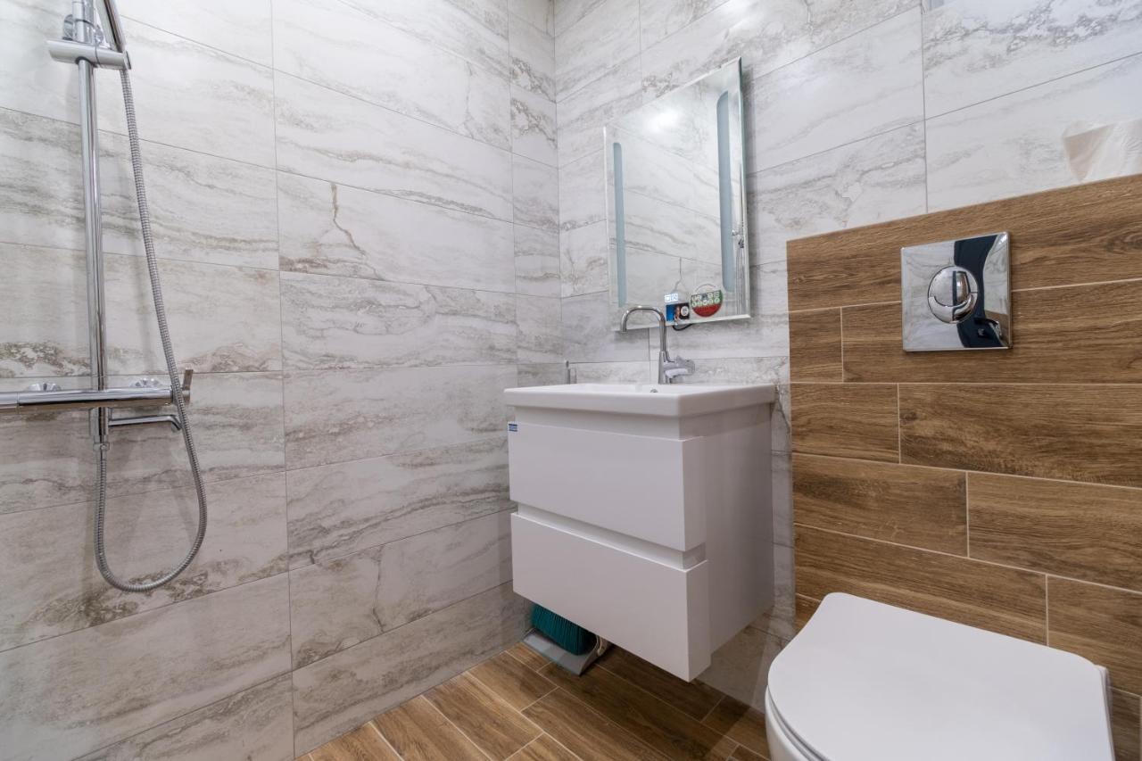 Chic 1Br Apartment With Balcony In Plovdiv Esterno foto