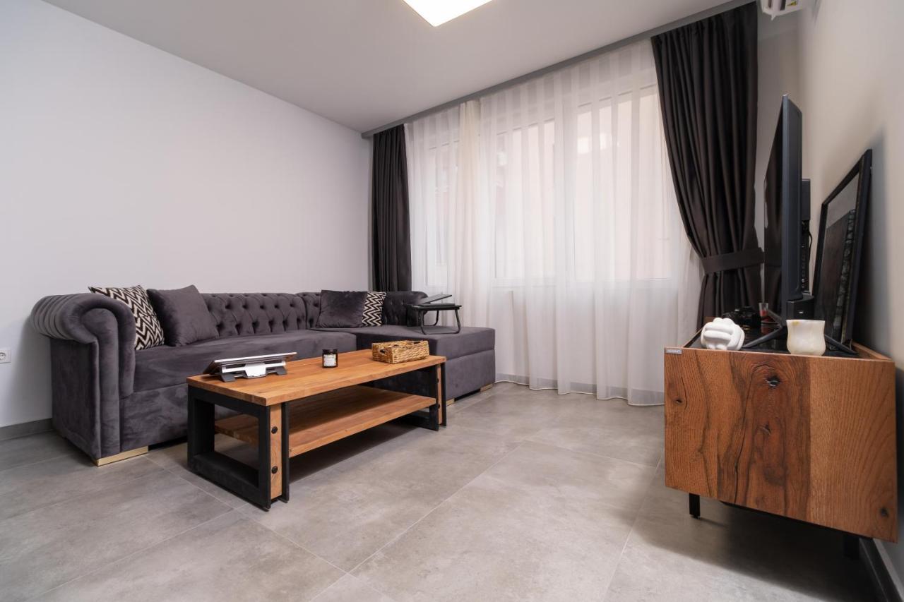 Chic 1Br Apartment With Balcony In Plovdiv Esterno foto