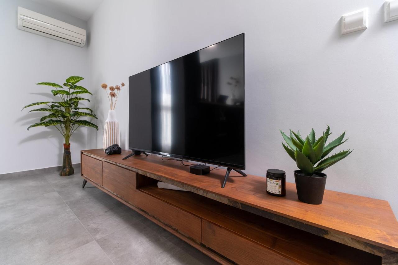 Chic 1Br Apartment With Balcony In Plovdiv Esterno foto
